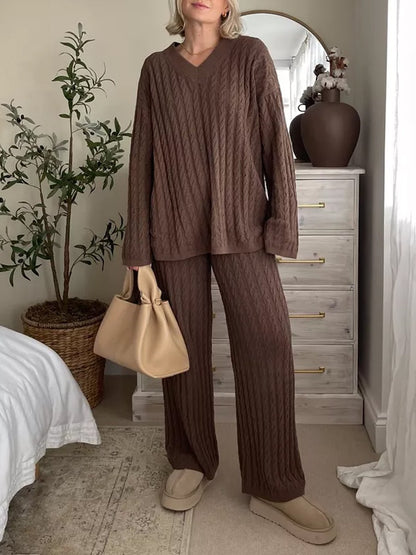 Cable-Knit V Neck Set